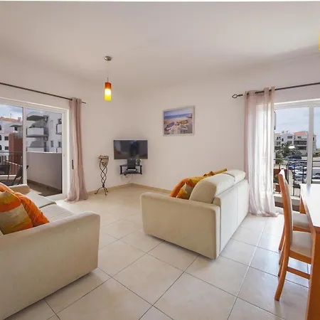 B41 - Windmill Modern With Pool