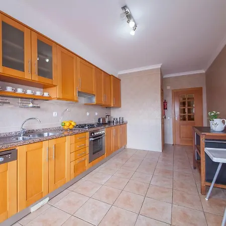 B41 - Windmill Modern With Pool Lagos