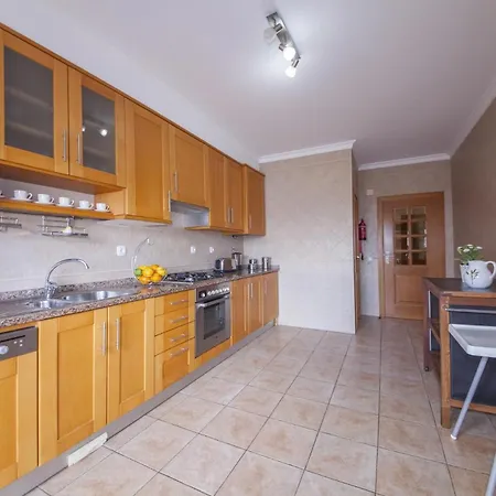 B41 - Windmill Modern With Pool Lagos