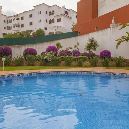 B41 - Windmill Modern With Pool