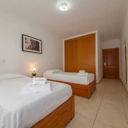 Apartment B41 - Windmill Modern With Pool Lagos