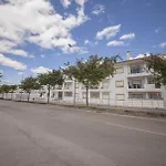 B41 - Windmill Modern With Pool דירה